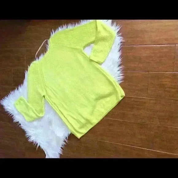 Lemon Lime Sweater Acrylic Size Medium - Picture 6 of 6